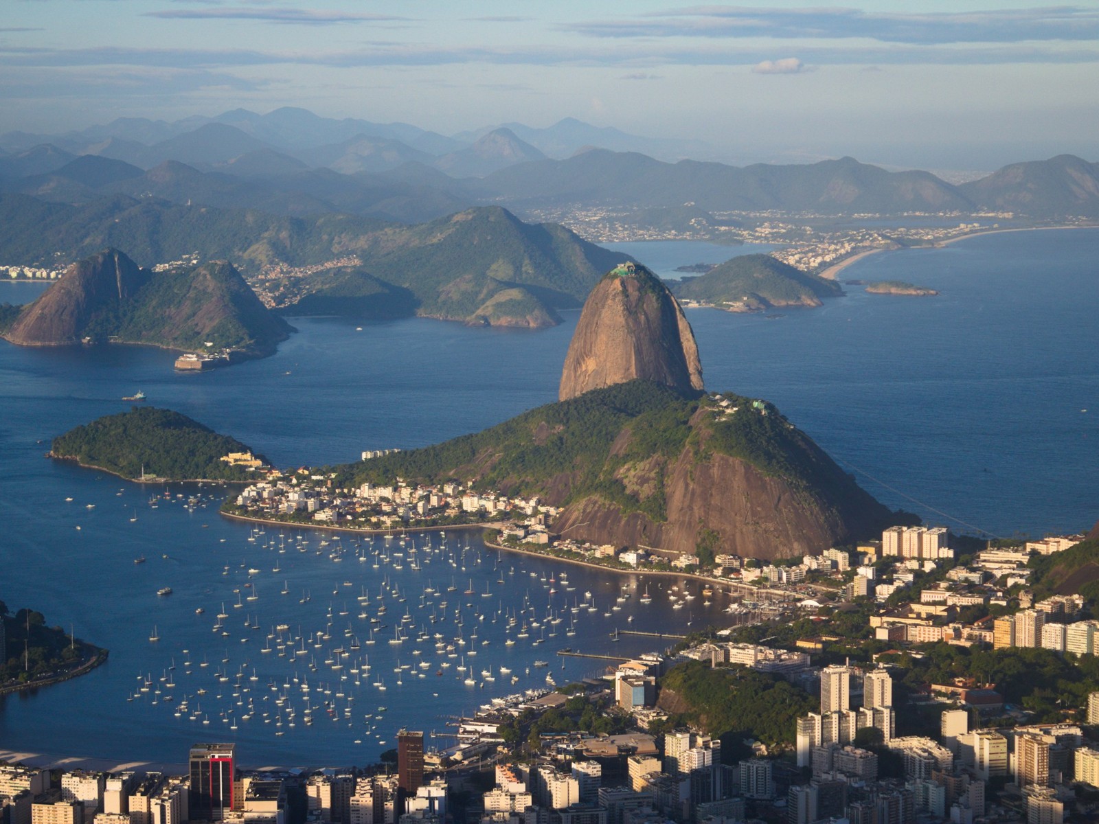 Pão de Açúcar e Baía de Guanabara no Rio de Janeiro